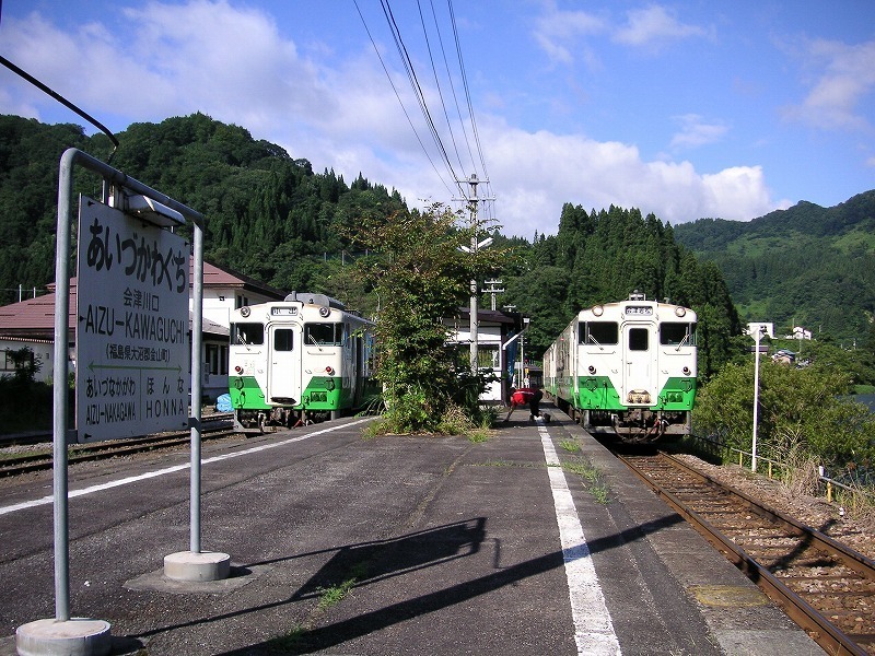 駅の看板6 只見線で見つけた国鉄タイプの駅名標: 鉄オタではない鉄道
